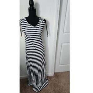 Michael Kors Striped Maxi Dress Sleeveless Wmns S NWT White Black Gothic Coastal